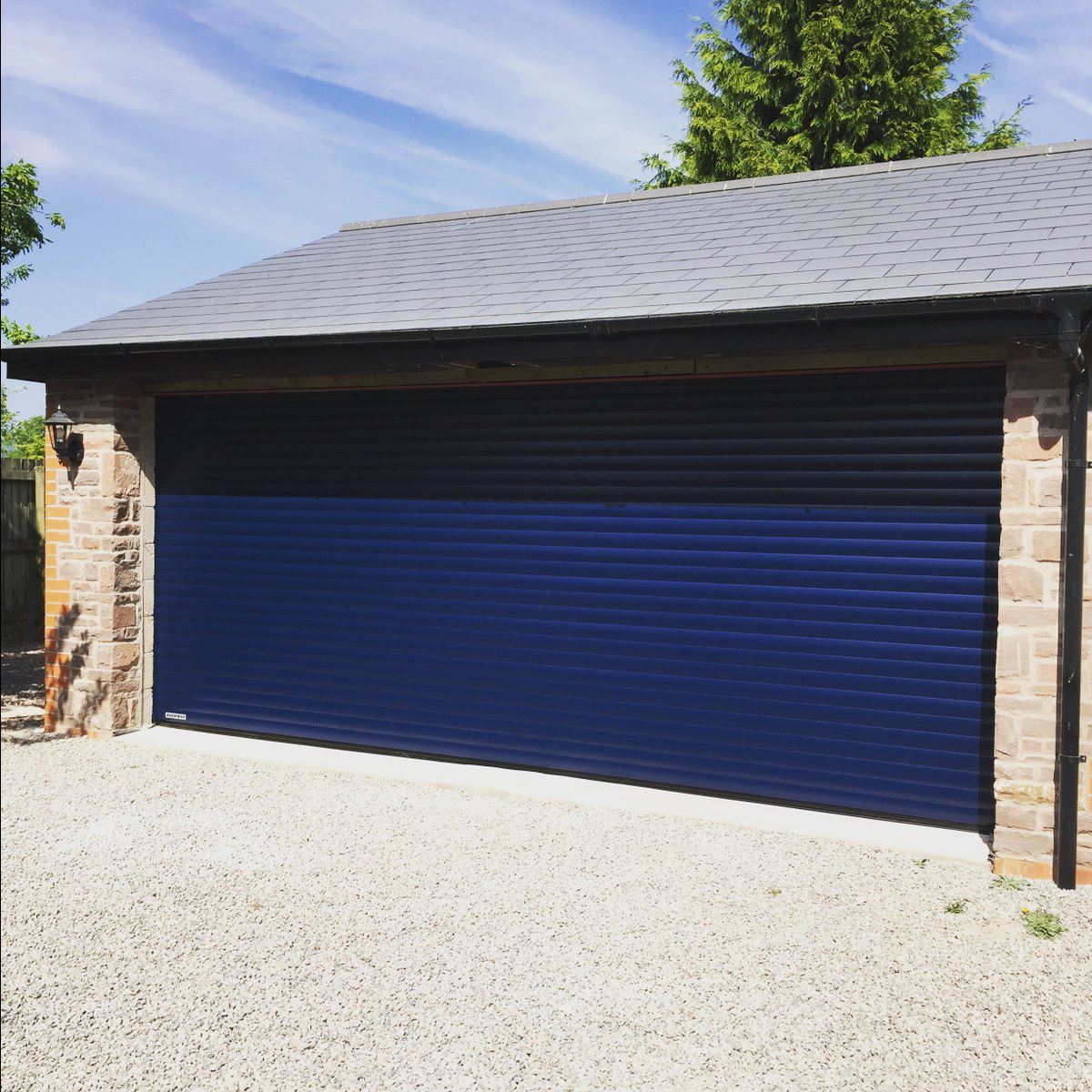 Ворота рулонные (Рольворота) из одностороннего экструдированного роллетного профиля RHE84М 5