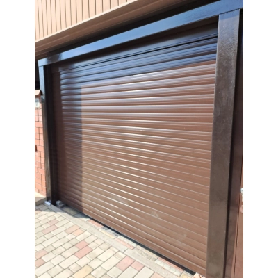 Ворота рулонные (Рольворота) из пенозаполненного роллетного профиля RH77M